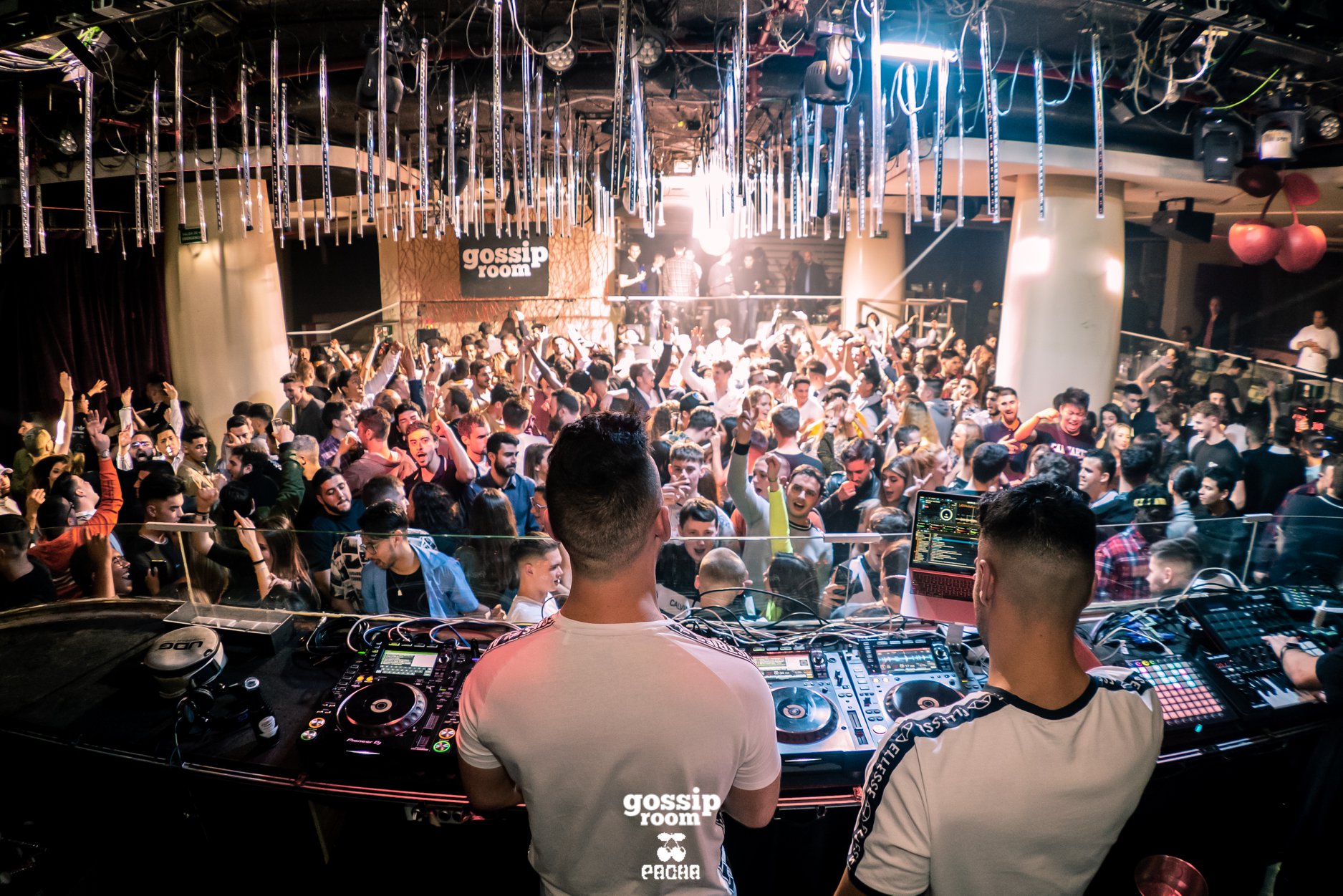 pacha barcelona party